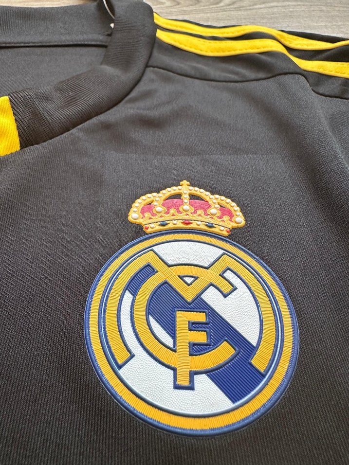 Real Madrid 2011-2012 Kaleci forması deplasman - Görsel 3