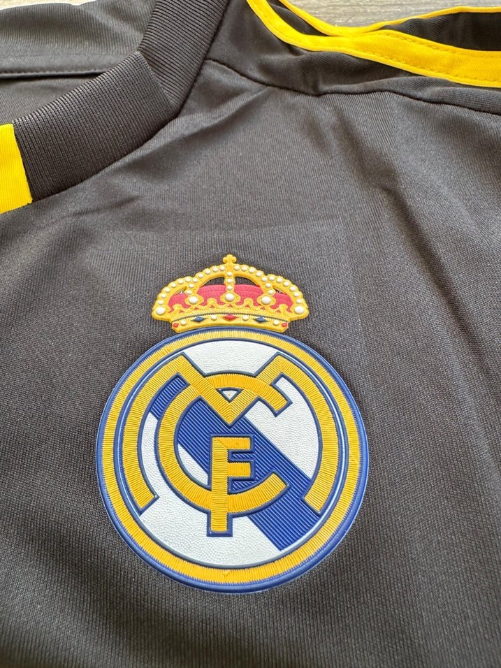 Real Madrid 2011-2012 Ilker Casillas Kaleci forması. - Görsel 4