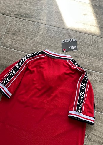 Manchester United 1998-1999 iç saha forması - Görsel 2