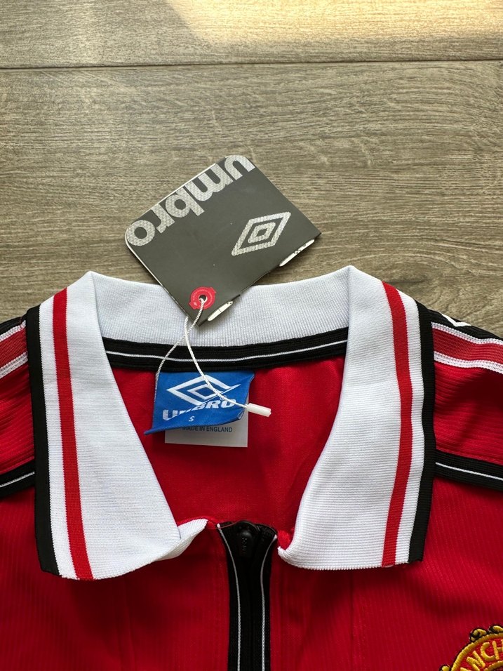 Manchester United 1998-1999 iç saha forması - Görsel 3