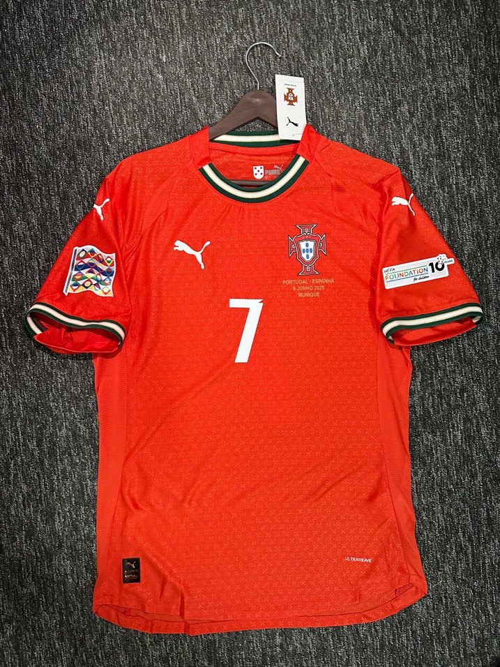 Portekiz 20252026 iç saha Cristiano Ronaldo forması - Görsel 2