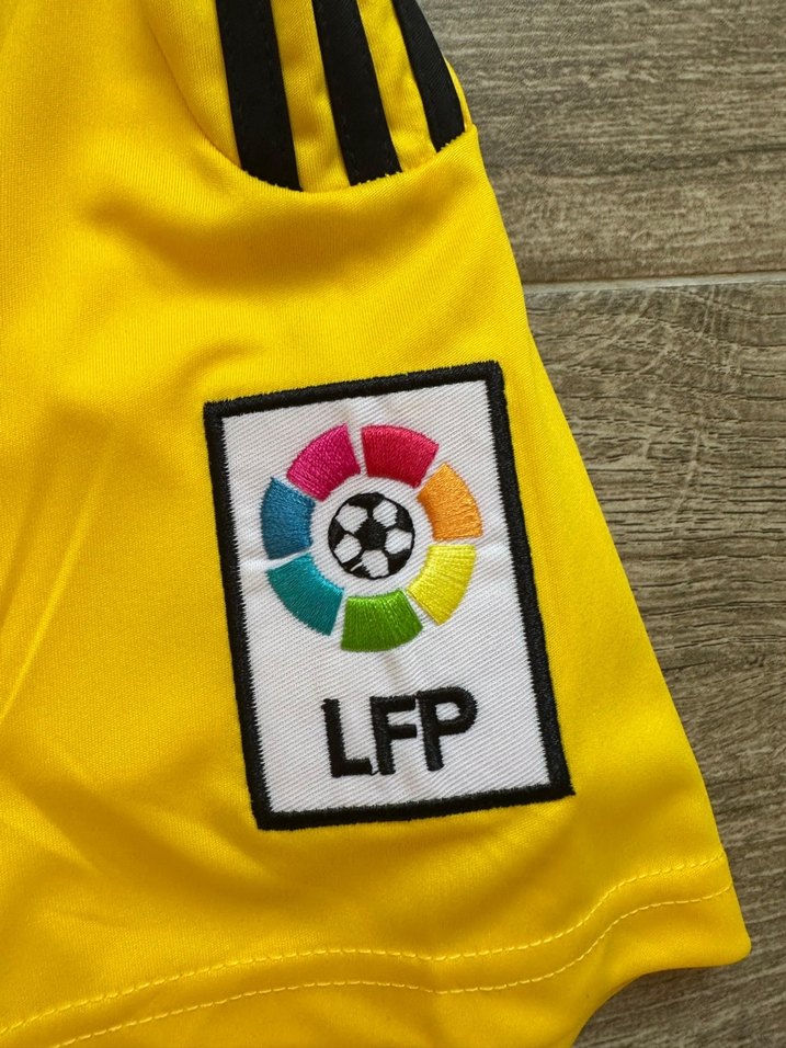 Real Madrid 2011-2012 Kaleci forması  iç saha - Görsel 4