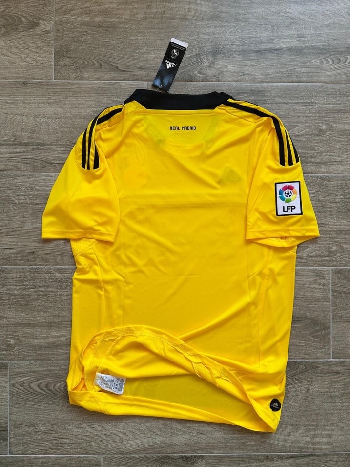 Real Madrid 2011-2012 Kaleci forması  iç saha - Görsel 3