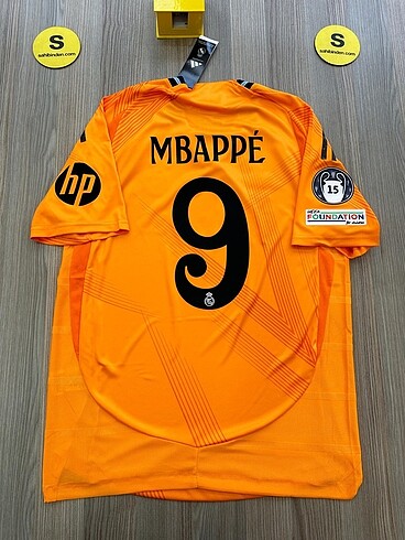 Real Madrid 2024-2025 deplasman MBAPPE forması.