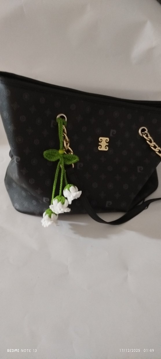 Beyaz Lily Sümbül Çiçekli Kadın Anahtarlık - Görsel 5