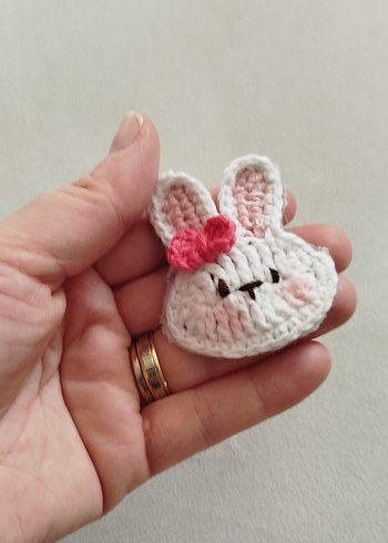 Kurdeleli Tavşan Örgü Çocuk Toka - Görsel 3