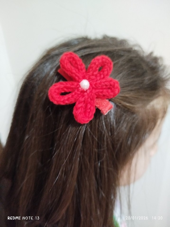 Kırmızı Örgü Çiçekli Çocuk Toka Seti(iki tane toka) - Görsel 3