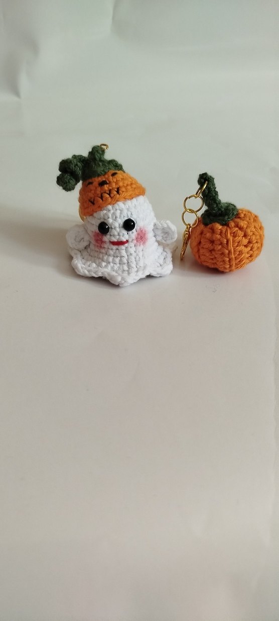 Örgü Turuncu Balkabağı ve Hayalet Anahtarlık - Görsel 2