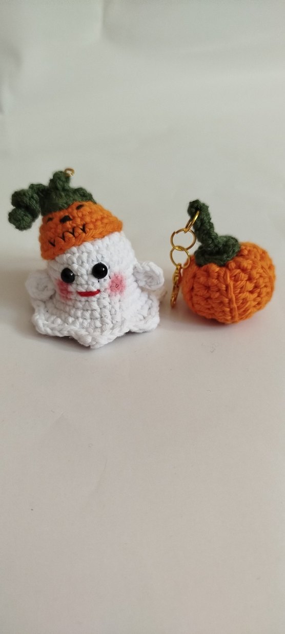 Örgü Turuncu Balkabağı ve Hayalet Anahtarlık - Görsel 4