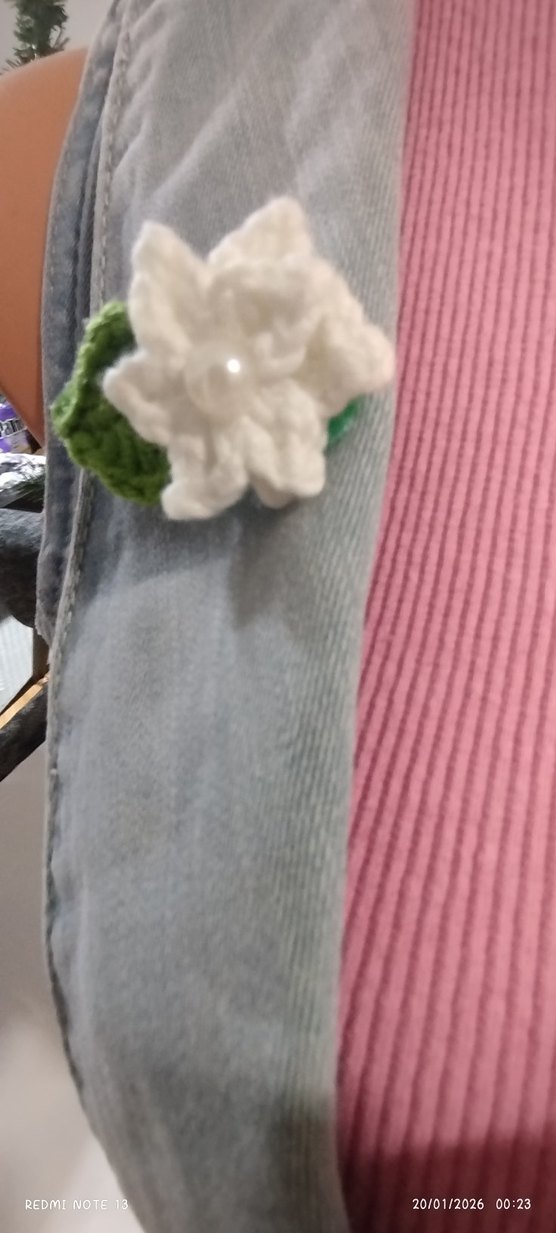 Örgü Beyaz Çiçekli  Çocuk Saç Aksesuarı - Görsel 2