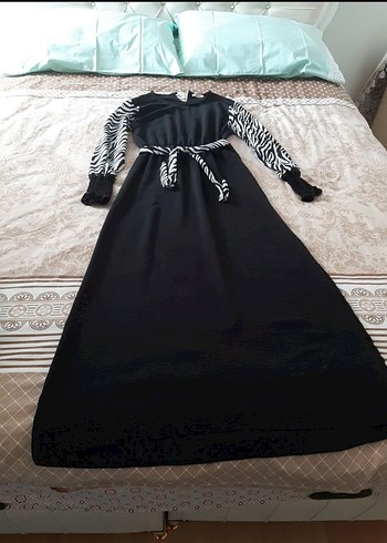m Beden Zebra Desenli Siyah Uzun Elbise