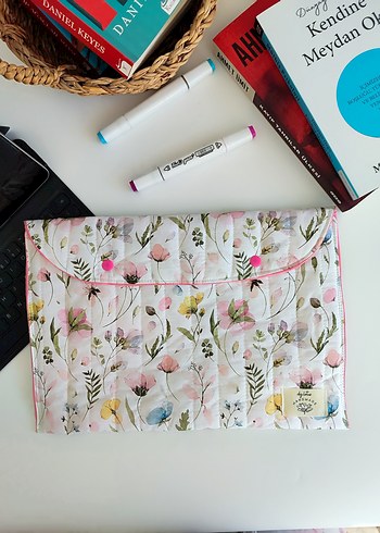 Tablet/Laptop Çantası