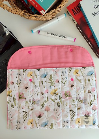  Beden Tablet/Laptop Çantası