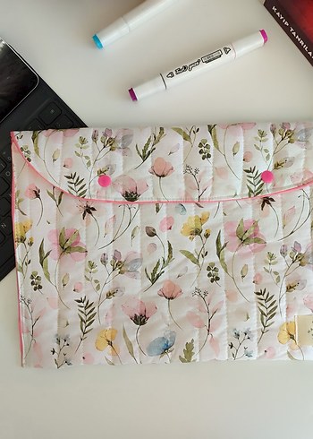  Beden pembe Renk Tablet/Laptop Çantası