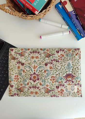 Tablet/Laptop Çantası