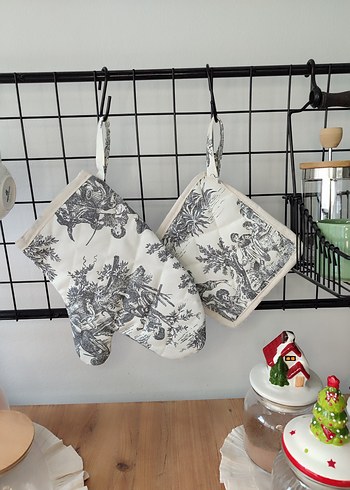 Beyaz ve Gri Desenli Fırın Eldiveni ve Tutacak Seti - Görsel 8