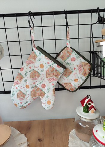Yılbaşı evi desenli Mutfak Eldiveni Seti - Görsel 5