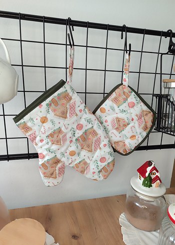 Yılbaşı evi desenli Mutfak Eldiveni Seti - Görsel 2