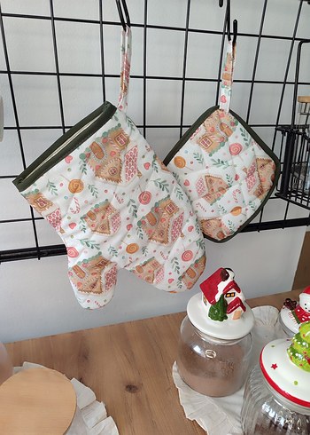 Yılbaşı evi desenli Mutfak Eldiveni Seti - Görsel 9