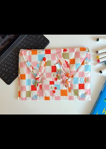  Beden çeşitli Renk Tablet/Laptop Kılıfı
