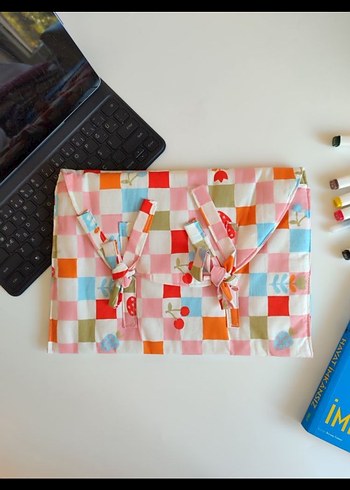 Tablet/Laptop Kılıfı