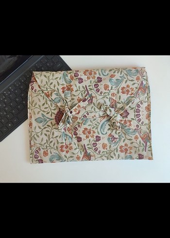 Diğer Laptop/Tablet Kılıfı