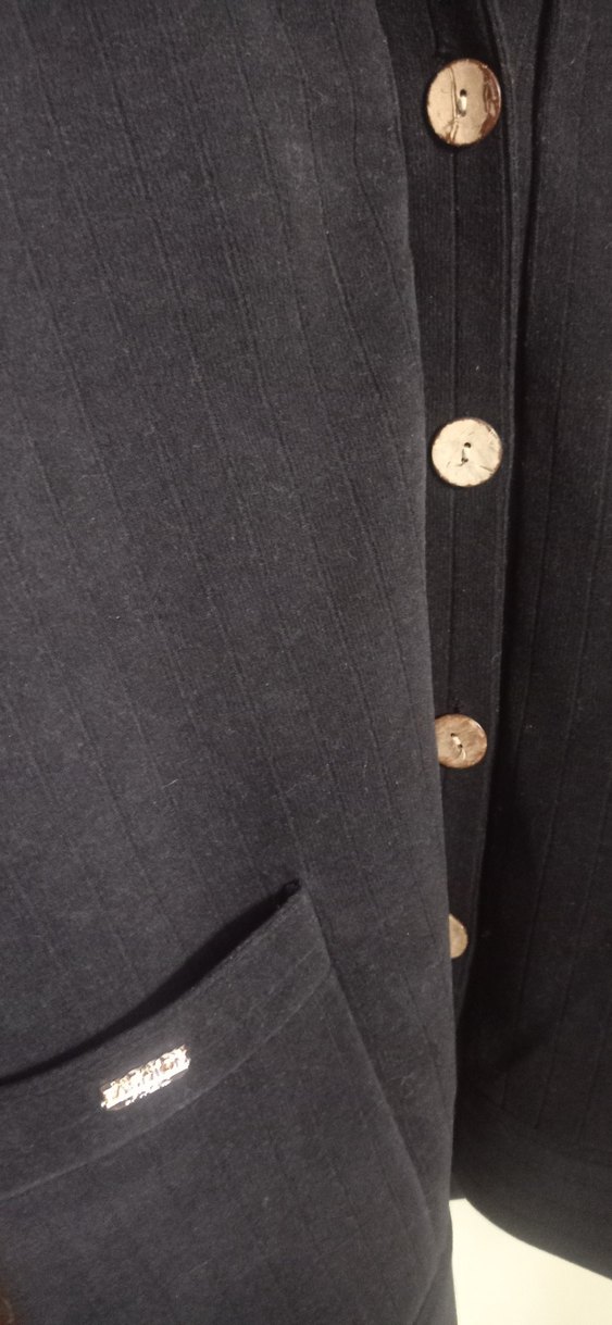 Düğmeli Siyah Kadın Uzun hırka - Görsel 3