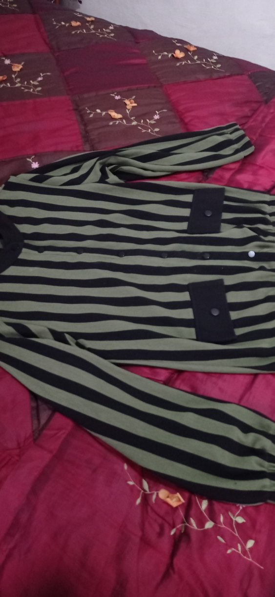 Düğmeli Yeşil Kadın Hırka - Görsel 2