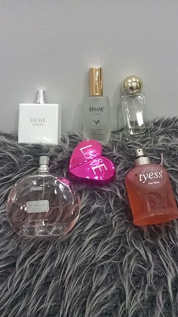 Kadın parfümleri 