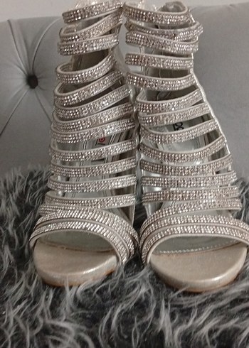 Gri vinnex Yılan Desenli Taşlı Topuklu Ayakkabı - Görsel 4