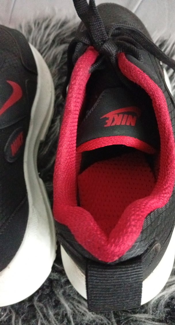 Nike Kırmızı Siyah Bağcıklı Spor Ayakkabı - Görsel 3