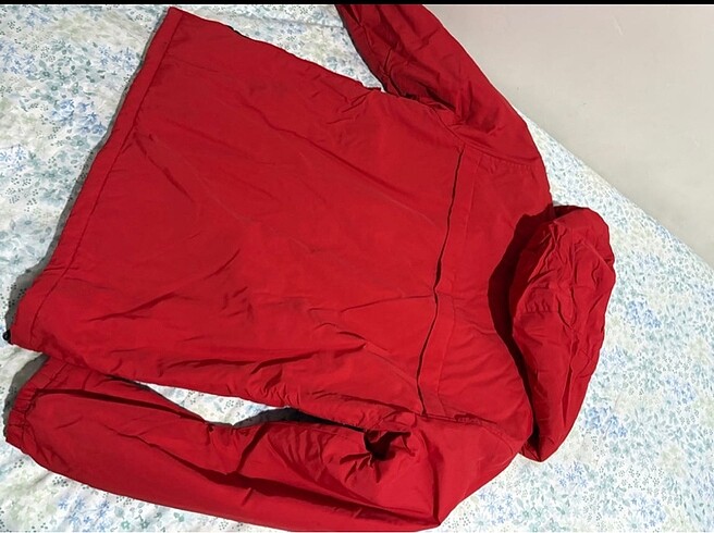 s/m Beden kırmızı Renk Mont pull bear