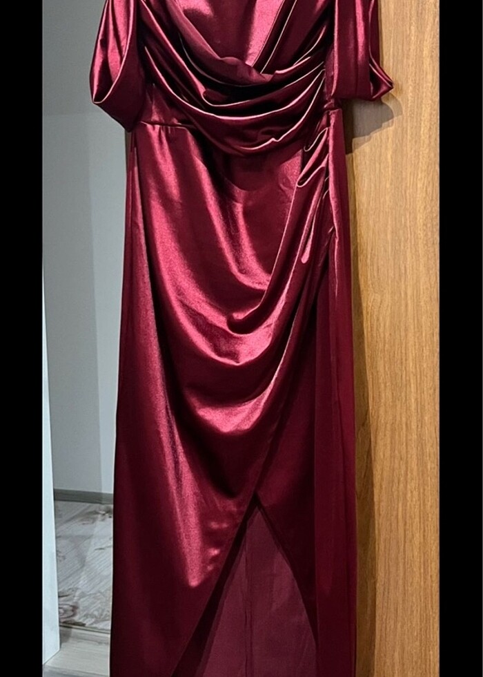 Bordo Saten elbise - Görsel 3