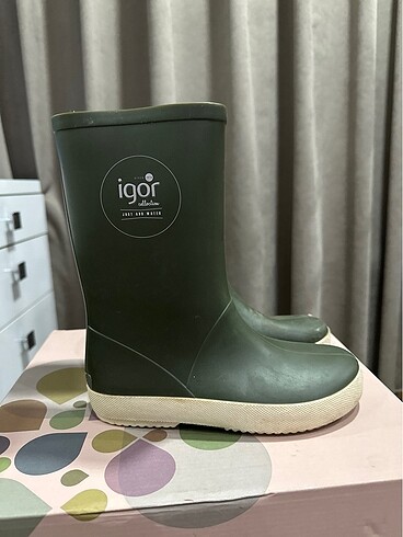 İGOR ÇOCUK YAĞMUR BOTU