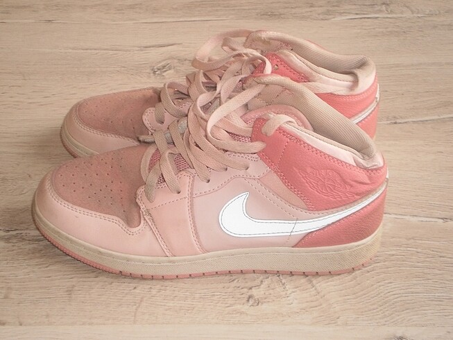 38 Beden Jordan 1 Mid Digital Pink
