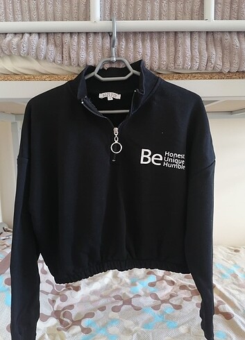 s Beden Crop Sweat
