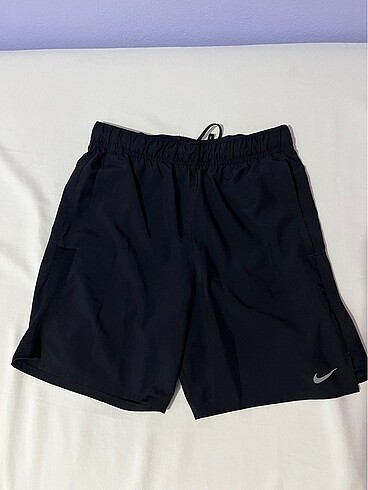 Nike antrenman şortu