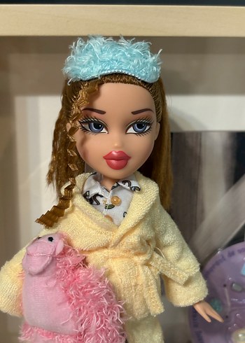  Beden Bratz Slumber Party Meygan