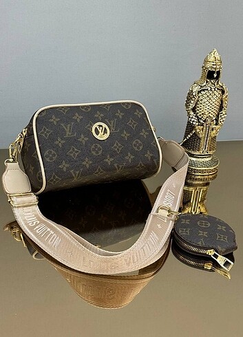 Louis Vuitton LOUİS VUİTTON