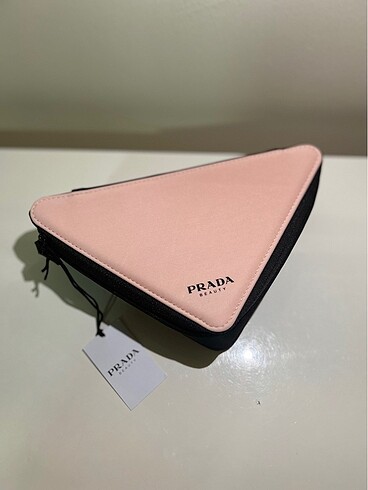 Prada Makyaj Çantası