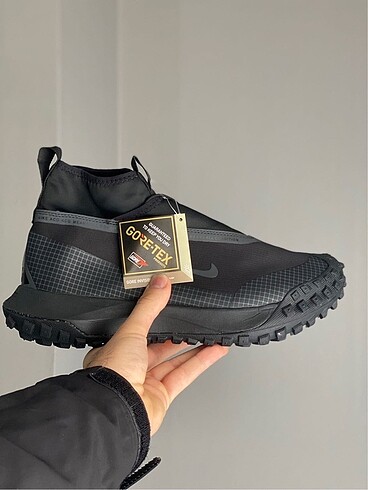 Nike ACG mountain Fly