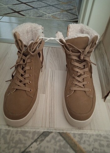 40 Beden Deichmann bayan bot