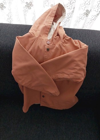 Bej Kapüşonlu Kız Yağmurluk - Görsel 4