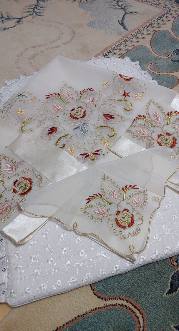 Nakışlı Beyaz Salon Takımı - Görsel 3