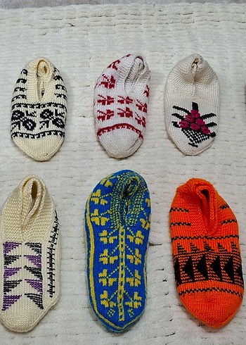 nakışlı el örgü patik - Görsel 4