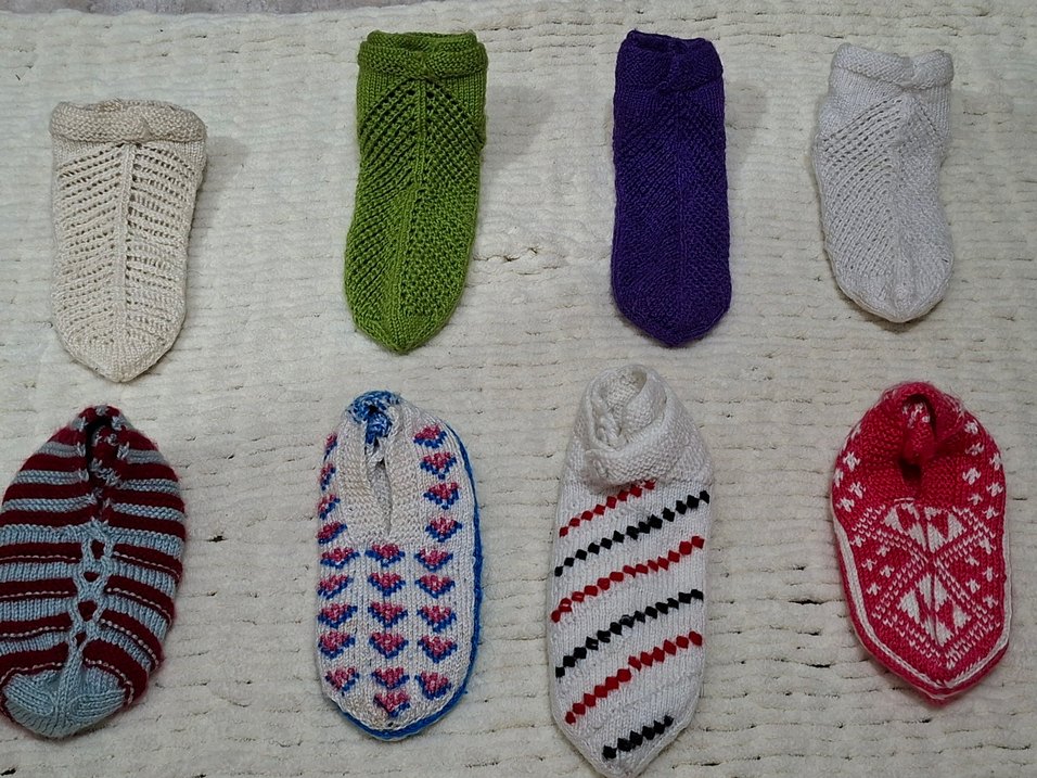 nakışlı el örgü patik - Görsel 5