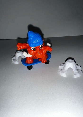 Kinder sürpriz maxi hareketli figür - Görsel 3