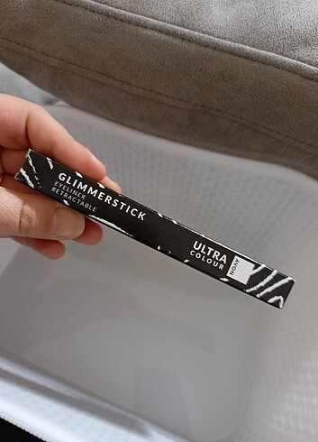 Avon Göz kalemi siyah blackest black