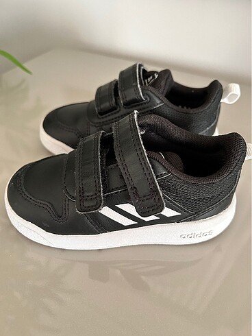 22 Beden Adidas