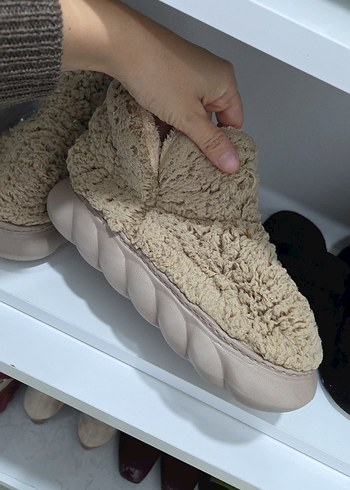 Kız Çocuk Örgü Bej Sıcak Terlik - Görsel 4